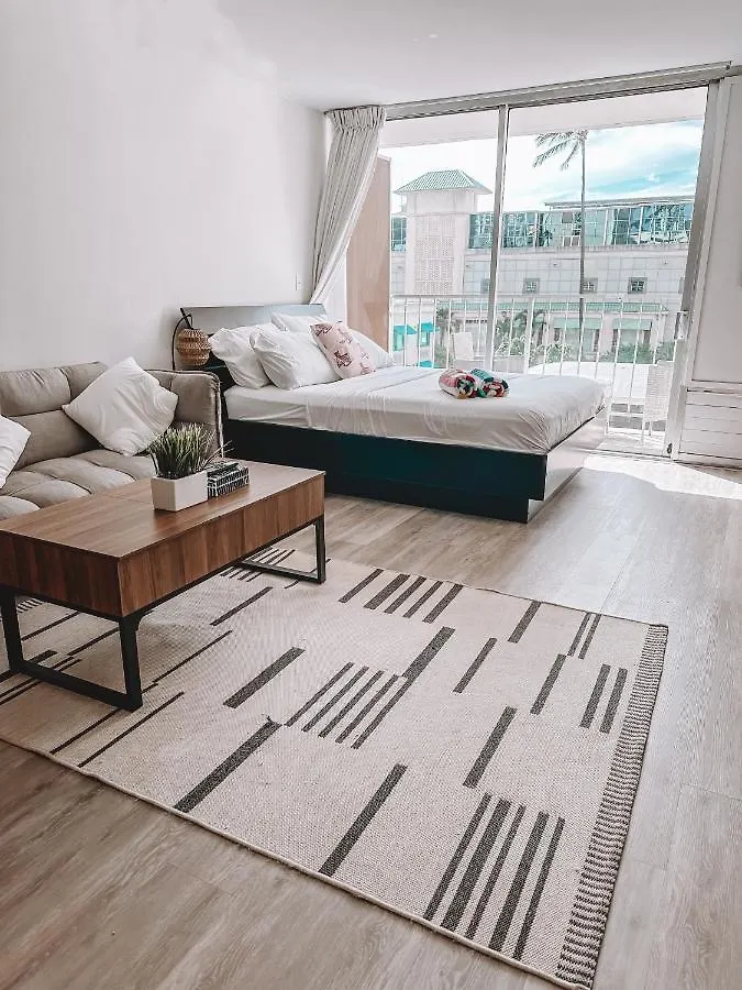 Modern Studio - Heart Of Waikiki With Parking! Apartment Honolulu